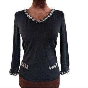 Black silk - cashmere v-neck sweater size S with herringbone detailing 3/4sleeve